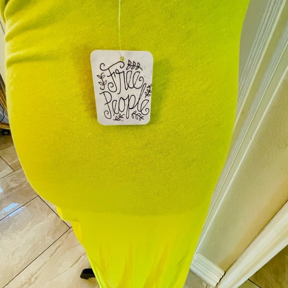 Free People Yellow Dress.. NWT. Halter, adjustable around cup size. - Picture 7 of 10